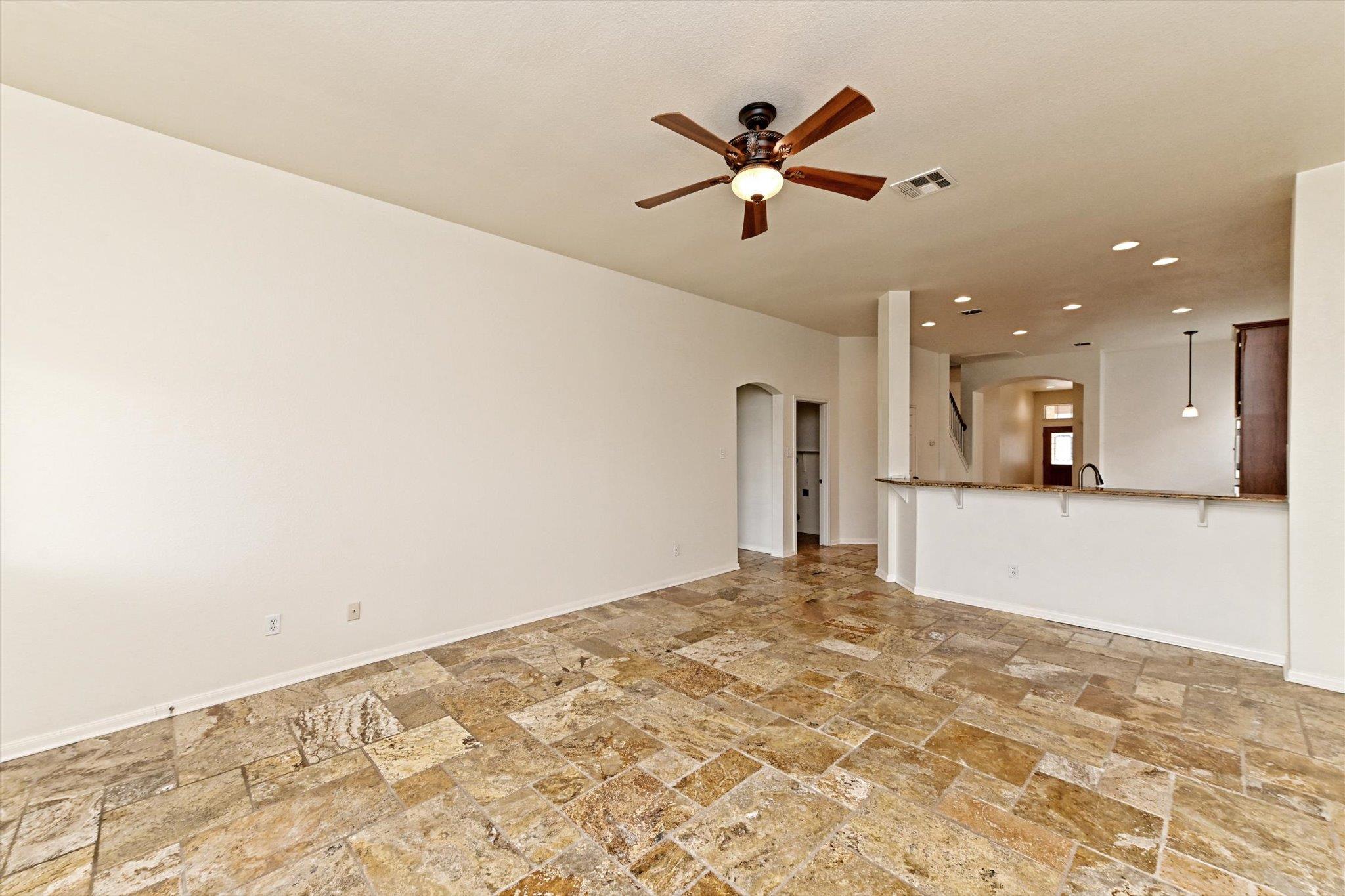 15802 Neenah Oak LOOP