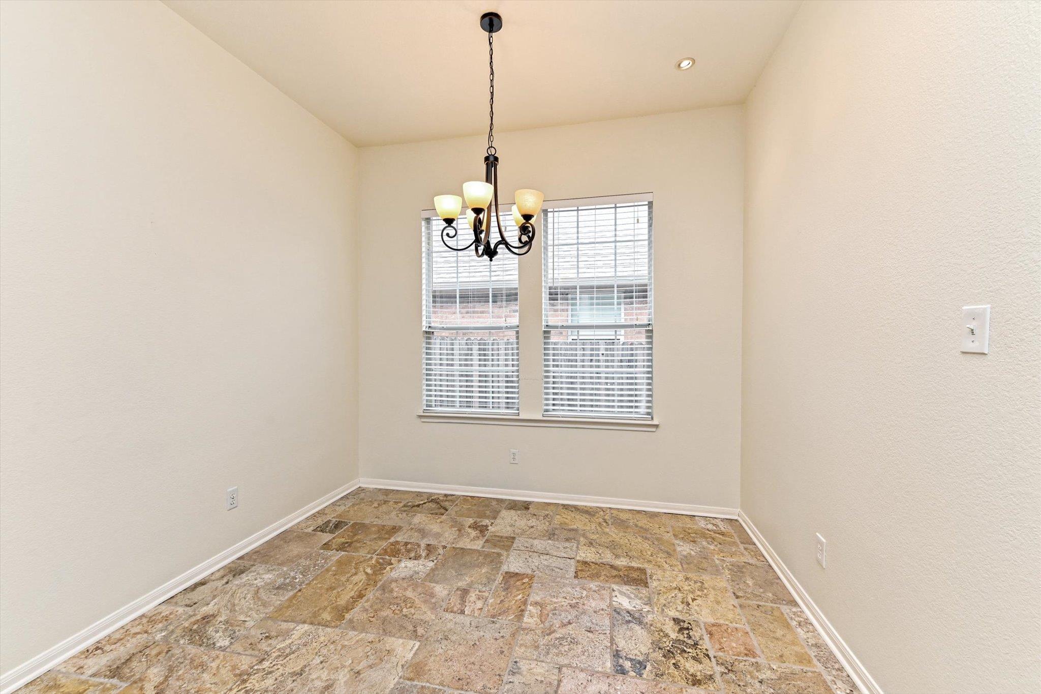 15802 Neenah Oak LOOP