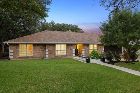 Tiny photo for 1709 Crested Butte DR, Austin, TX 78746 (MLS # 2776945)