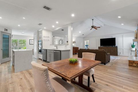 Tiny photo for 1709 Crested Butte DR, Austin, TX 78746 (MLS # 2776945)