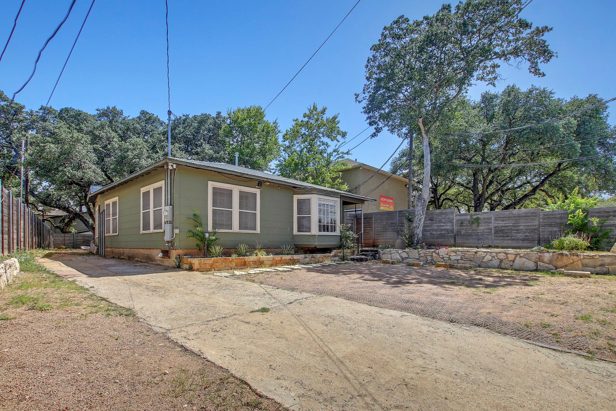 1215 W Mary ST