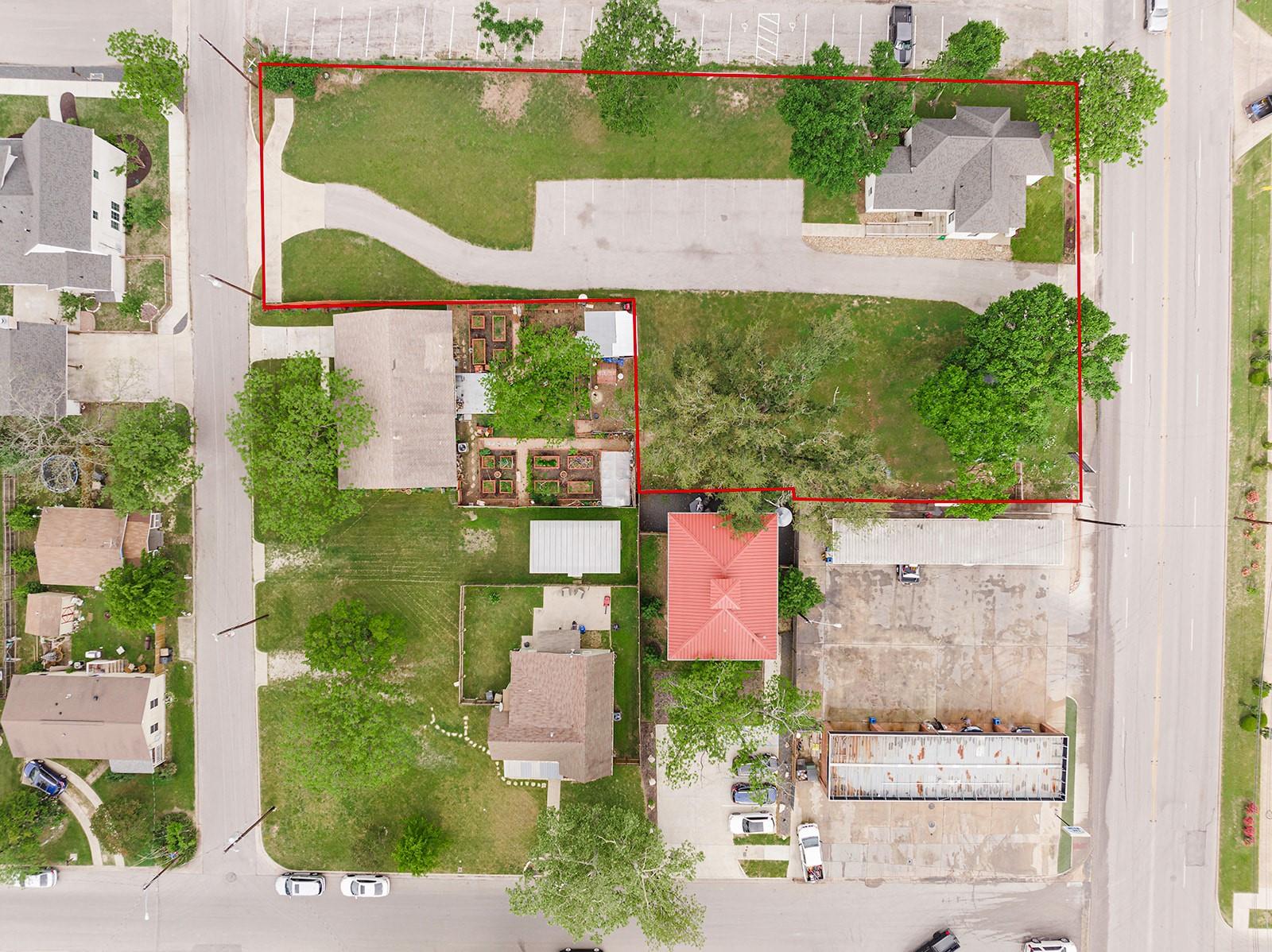 612 W University Ave