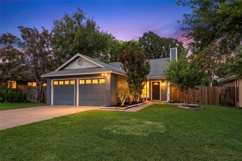 Photo of 12307 Emery Oaks RD, Austin, TX 78758 (MLS # 2247415)