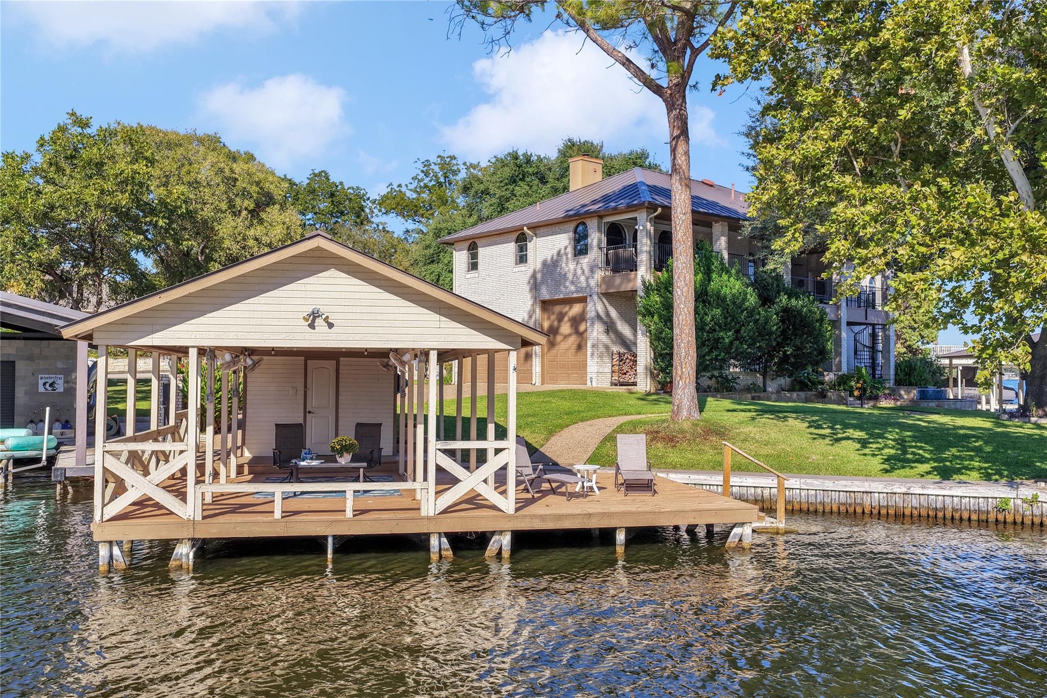 2240 Fred Woods DR