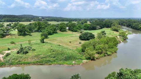 A home in Smithville