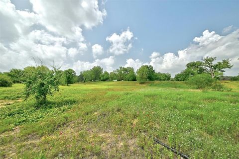 A home in Smithville