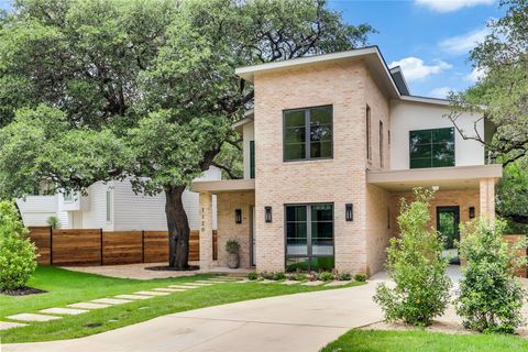 Photo of 1120 Bluebonnet LN, Austin, TX 78704 (MLS # 2400573)