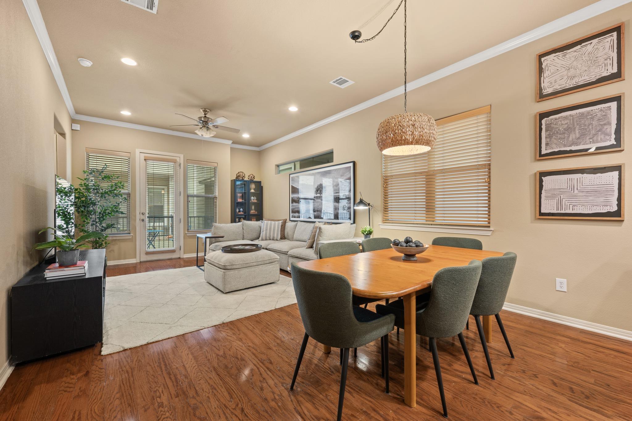 1115 Kinney Ave 22