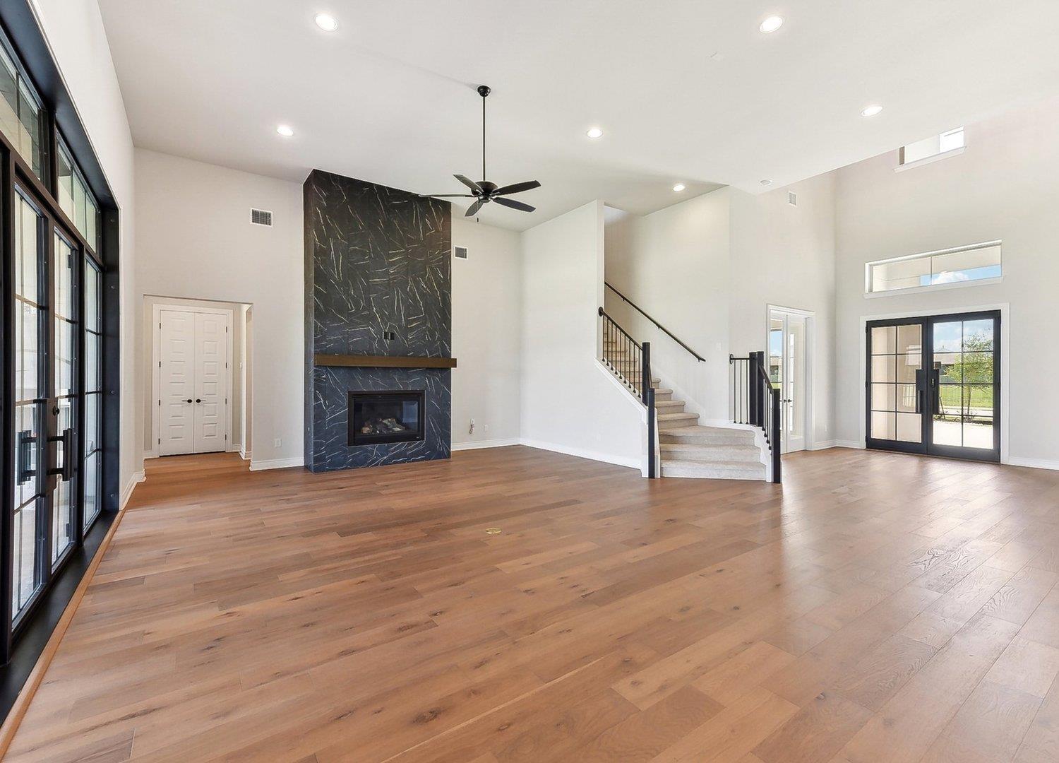 116 La Ventana DR