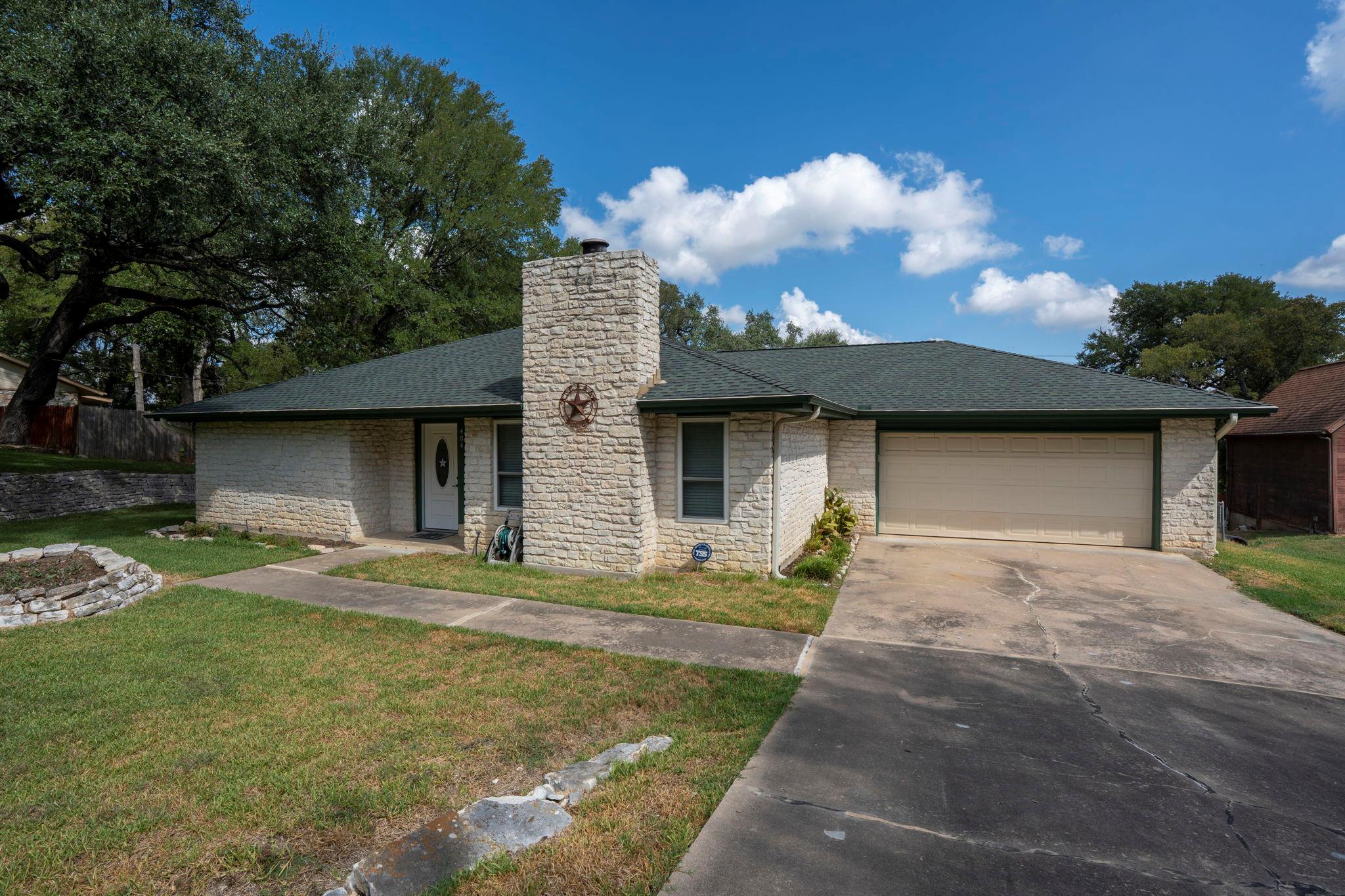 404 Hunt LN