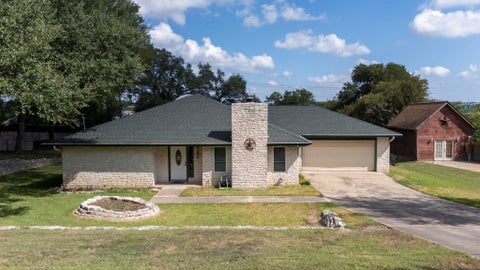 Photo of 404 Hunt LN, Buda, TX 78610 (MLS # 4103781)