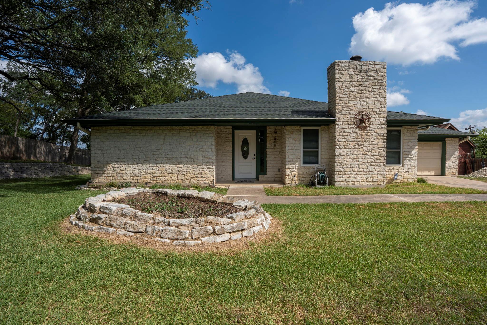 404 Hunt LN