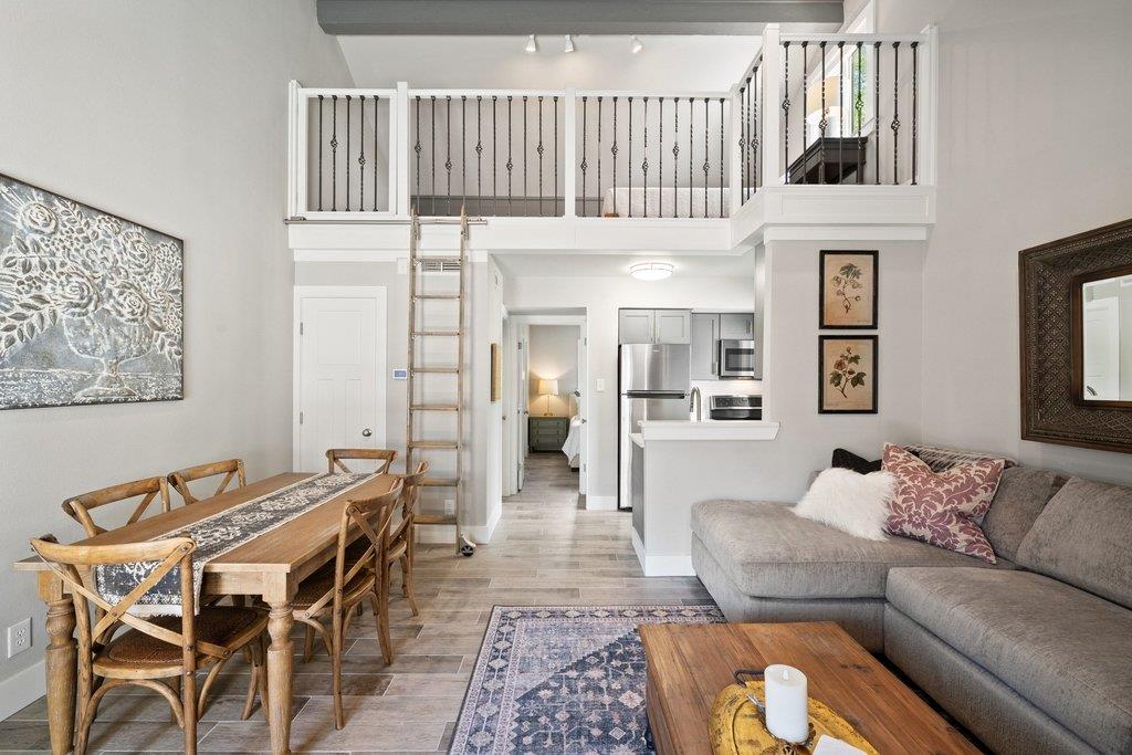 103 Island DR 1