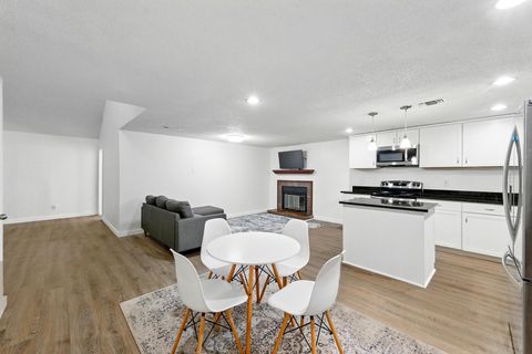 Tiny photo for 2401 Leon ST #306, Austin, TX 78705 (MLS # 8136594)
