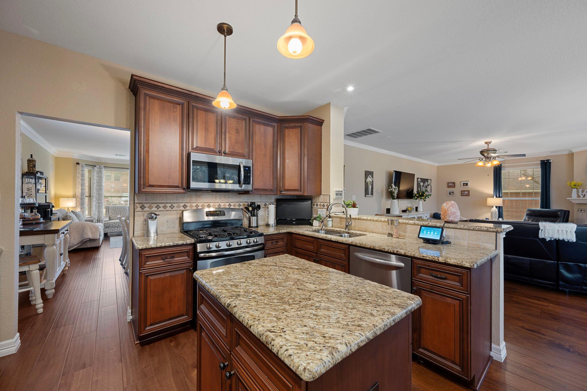 1504 Edelweiss DR