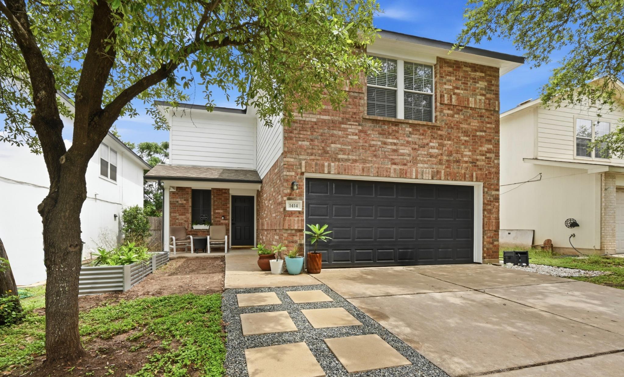1414 Strickland DR