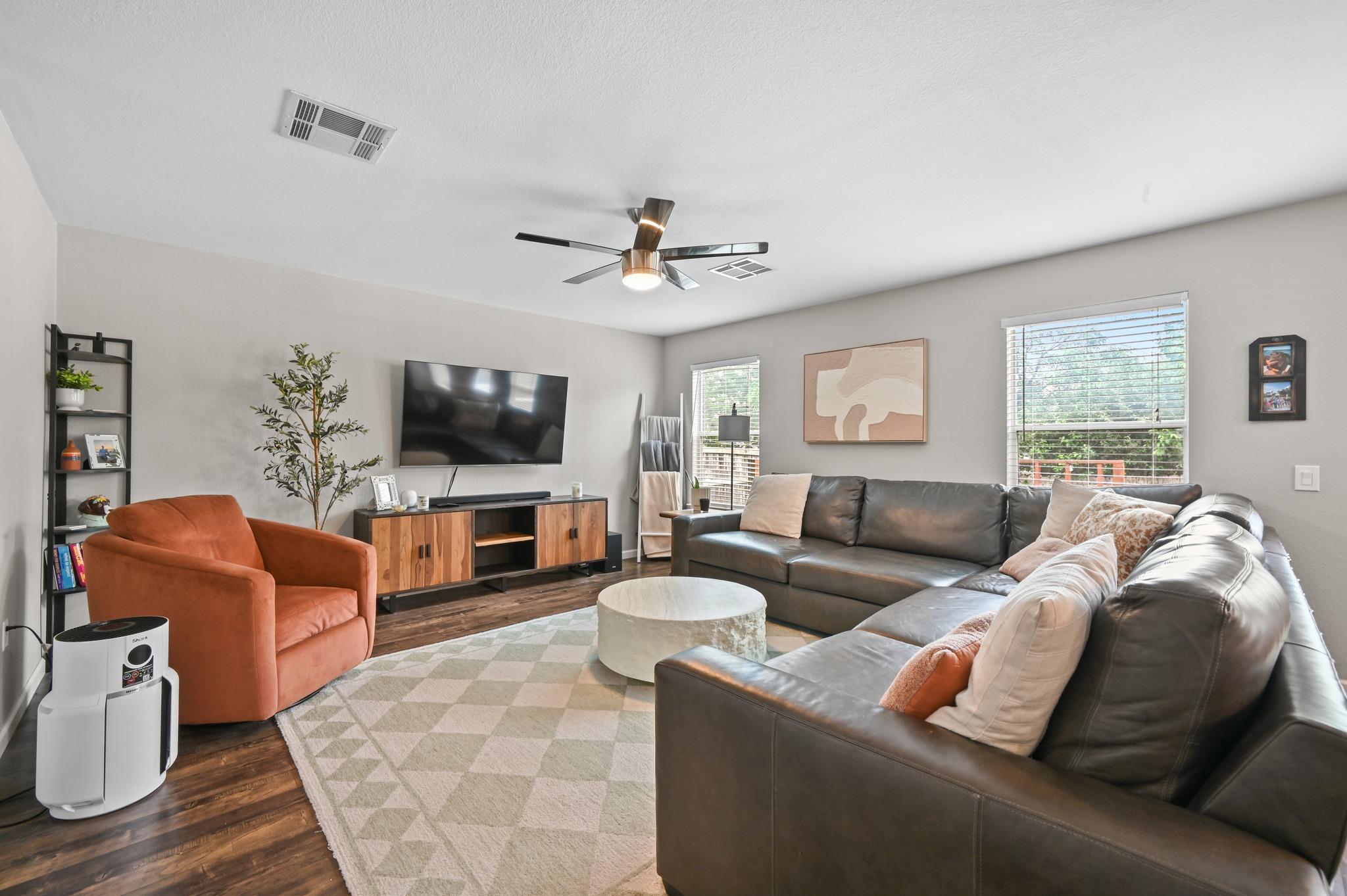 1414 Strickland DR
