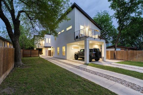 Photo of 913 Valdez ST #A & B, Austin, TX 78741 (MLS # 9659128)