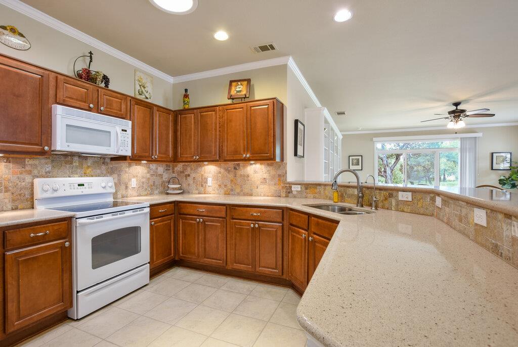 321 Summer RD