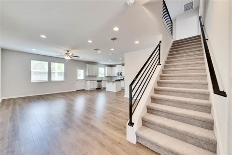 Tiny photo for 11109 Sentinel DR, Austin, TX 78747 (MLS # 1800507)