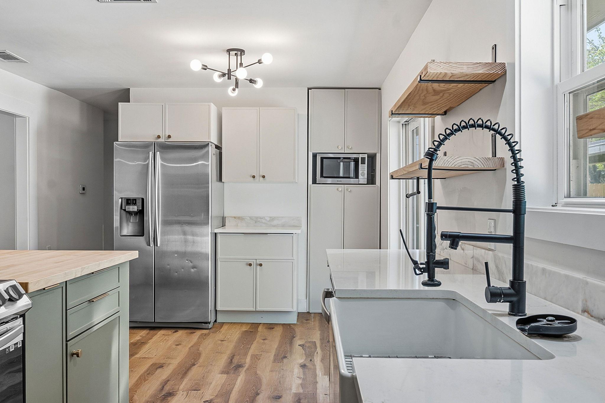1307 Aspen ST - Photo 3