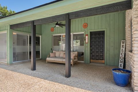 Tiny photo for 701 Dragon, Lakeway, TX 78734 (MLS # 4845898)