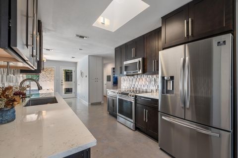 Tiny photo for 701 Dragon, Lakeway, TX 78734 (MLS # 4845898)