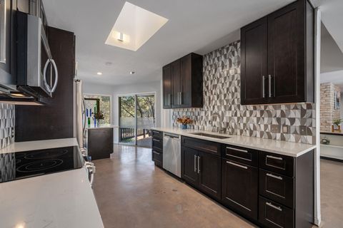 Tiny photo for 701 Dragon, Lakeway, TX 78734 (MLS # 4845898)