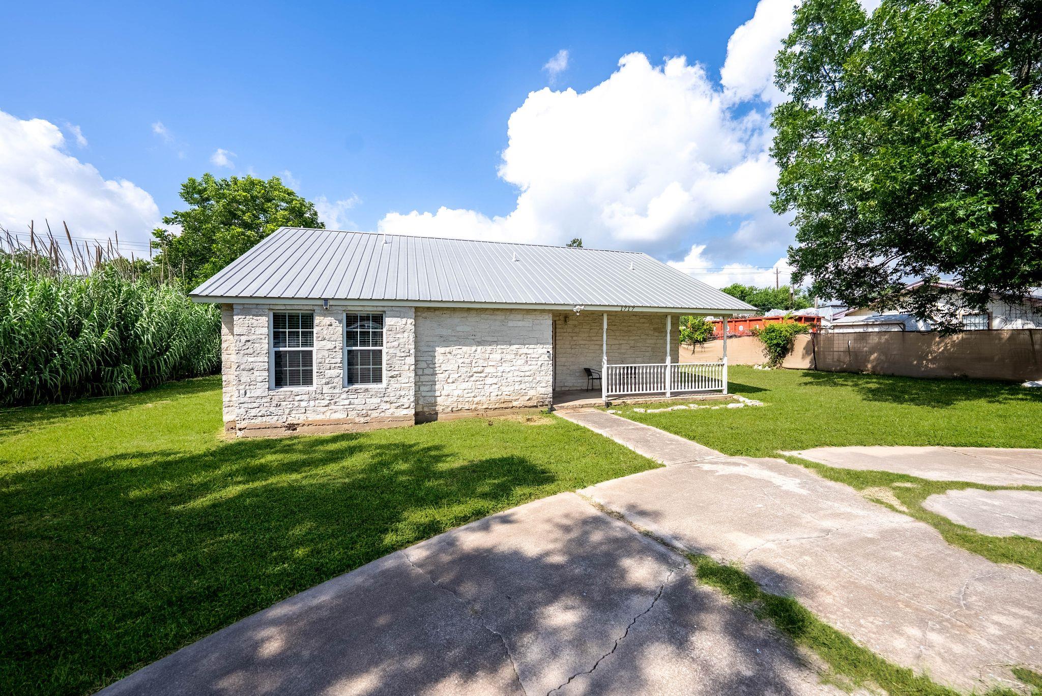 1717 NW Fleischer DR NW