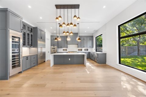 Tiny photo for 2905 Westhill DR, Austin, TX 78704 (MLS # 2196210)