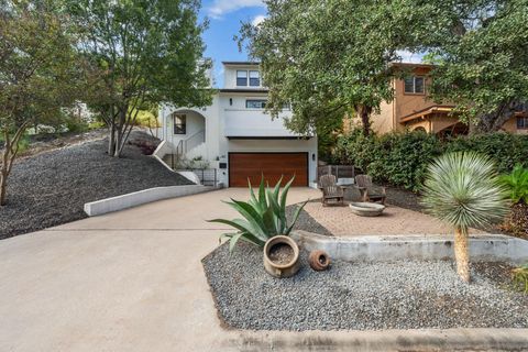 Photo of 811 Rutherford PL, Austin, TX 78704 (MLS # 5602045)