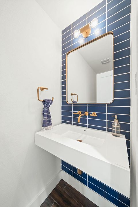 Tiny photo for 811 Rutherford PL, Austin, TX 78704 (MLS # 5602045)