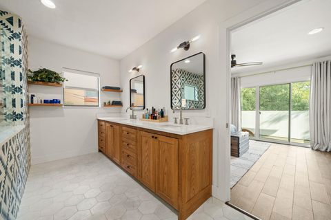Tiny photo for 811 Rutherford PL, Austin, TX 78704 (MLS # 5602045)