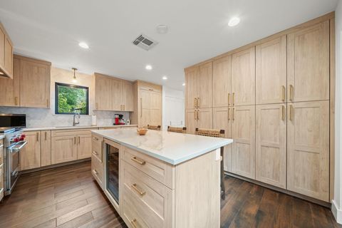 Tiny photo for 811 Rutherford PL, Austin, TX 78704 (MLS # 5602045)