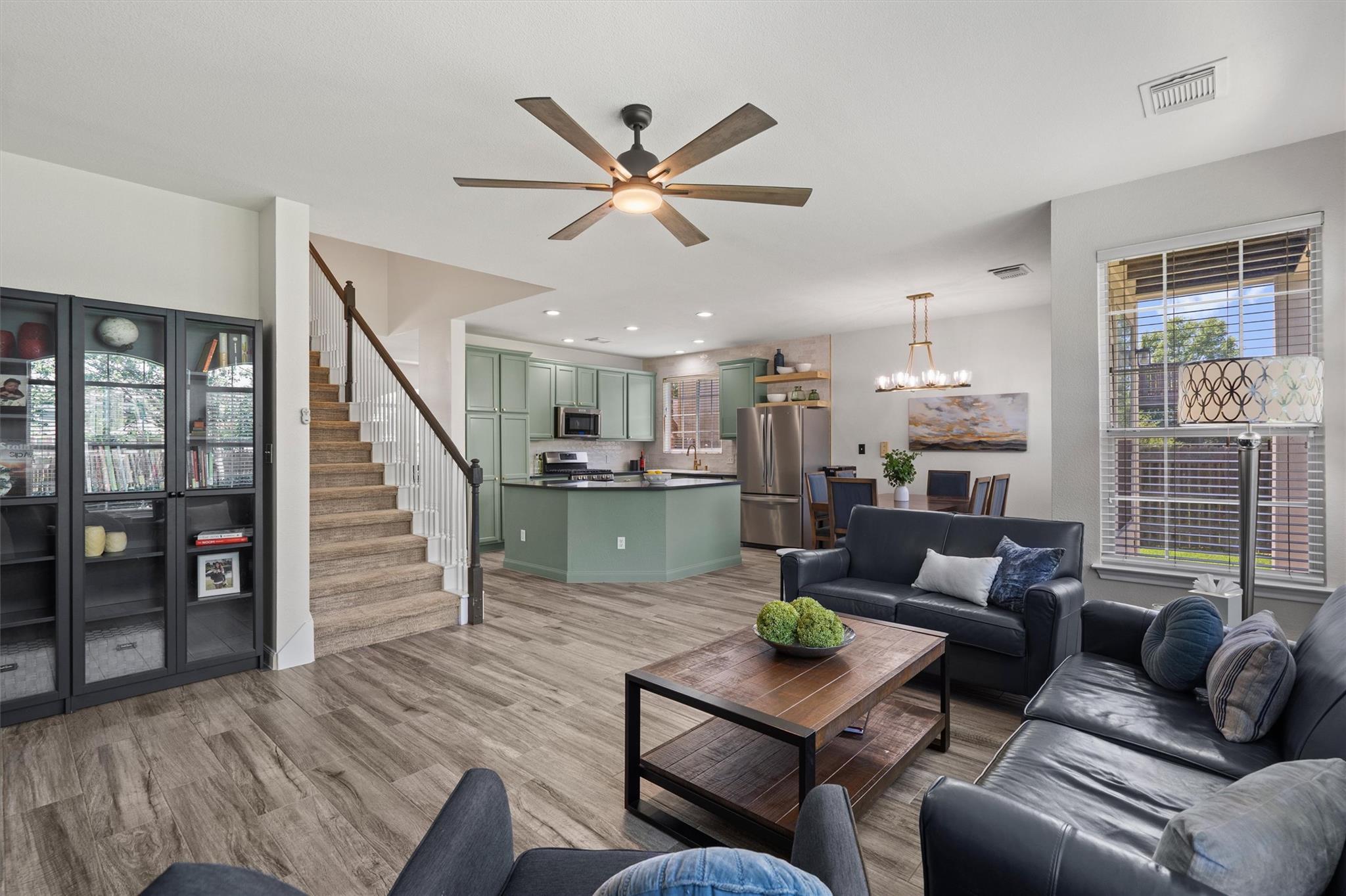 9028 Mountain Mist LN