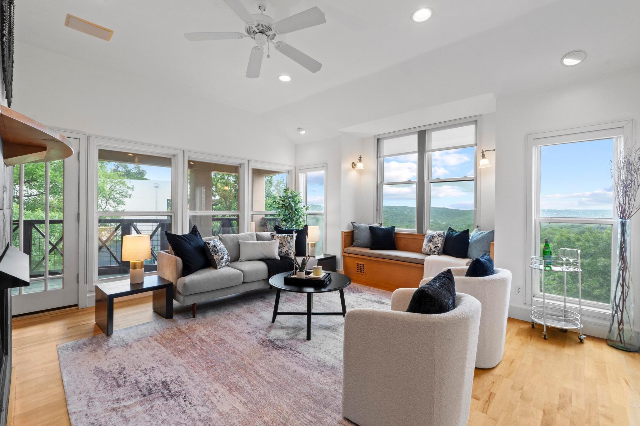 3800 Laurel Ledge LN