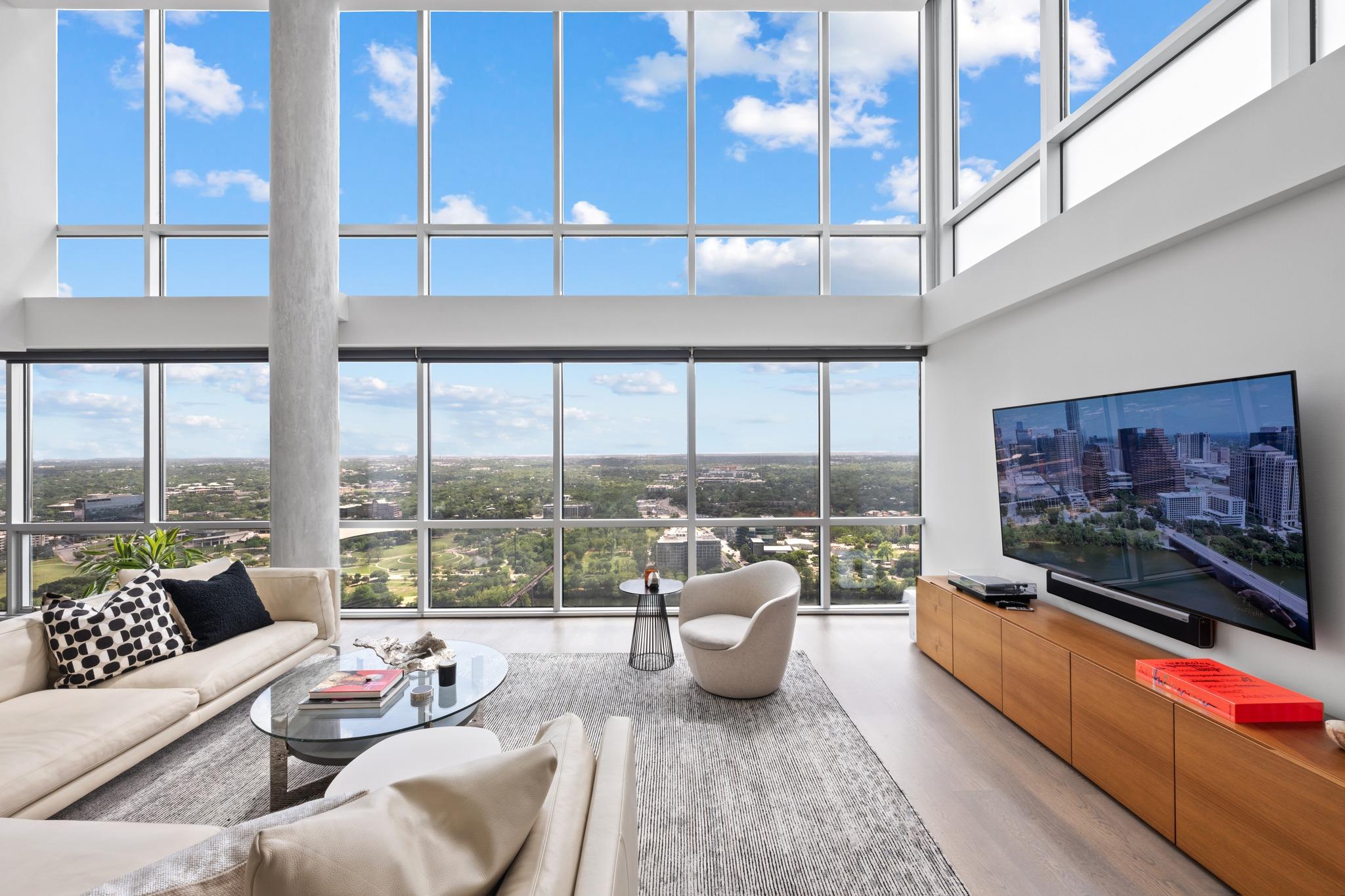 300 Bowie ST PH2