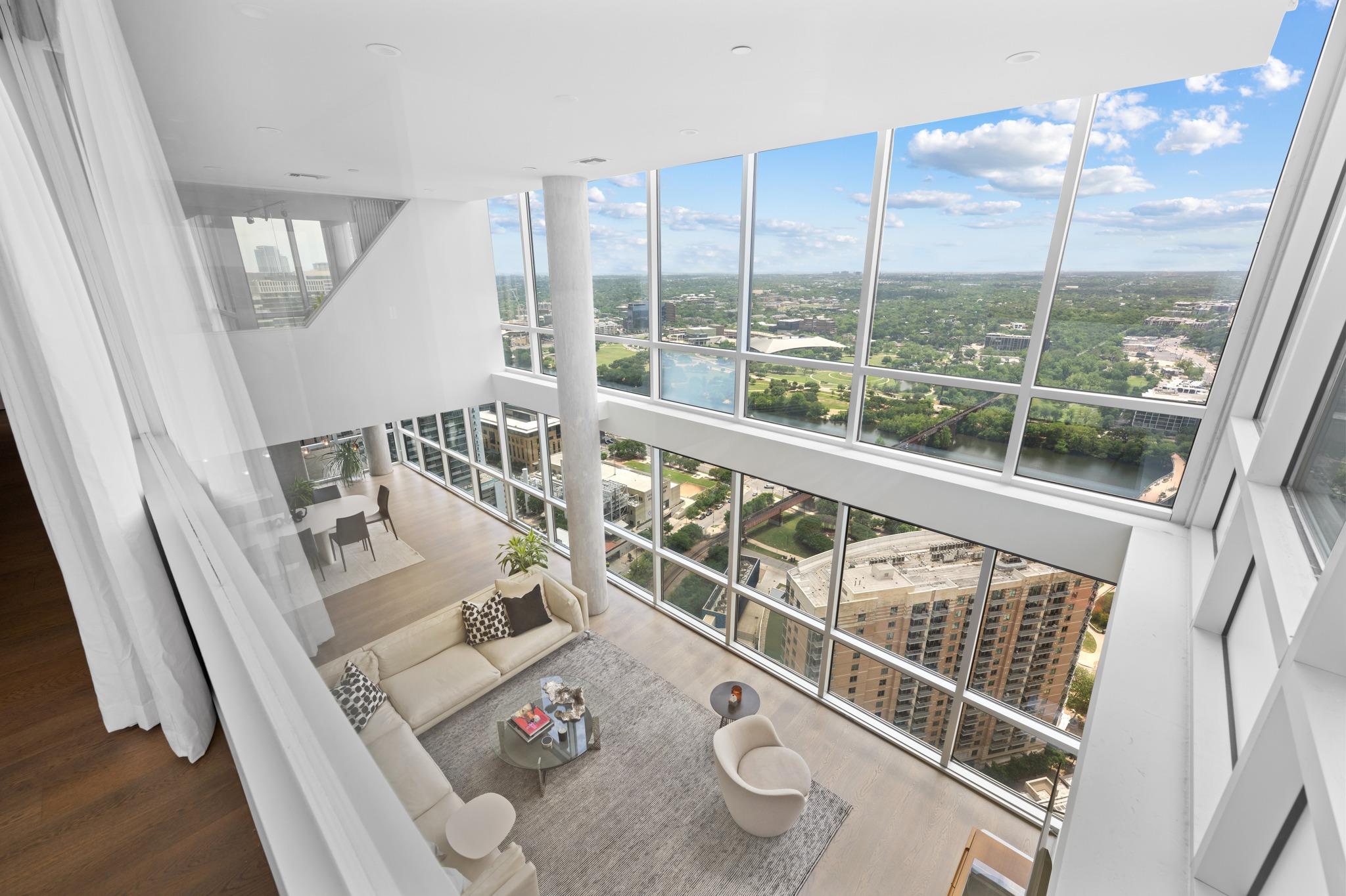 300 Bowie ST PH2