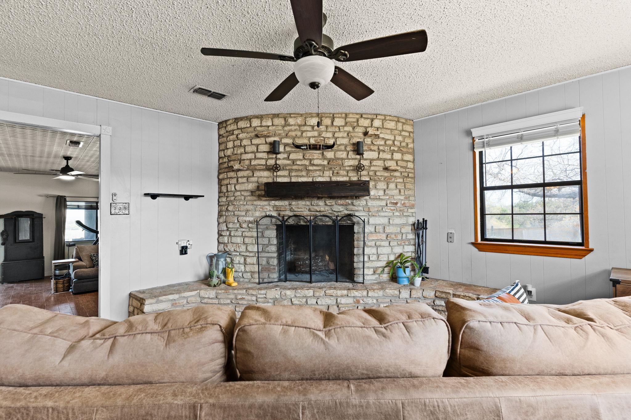 306 County Road 4493