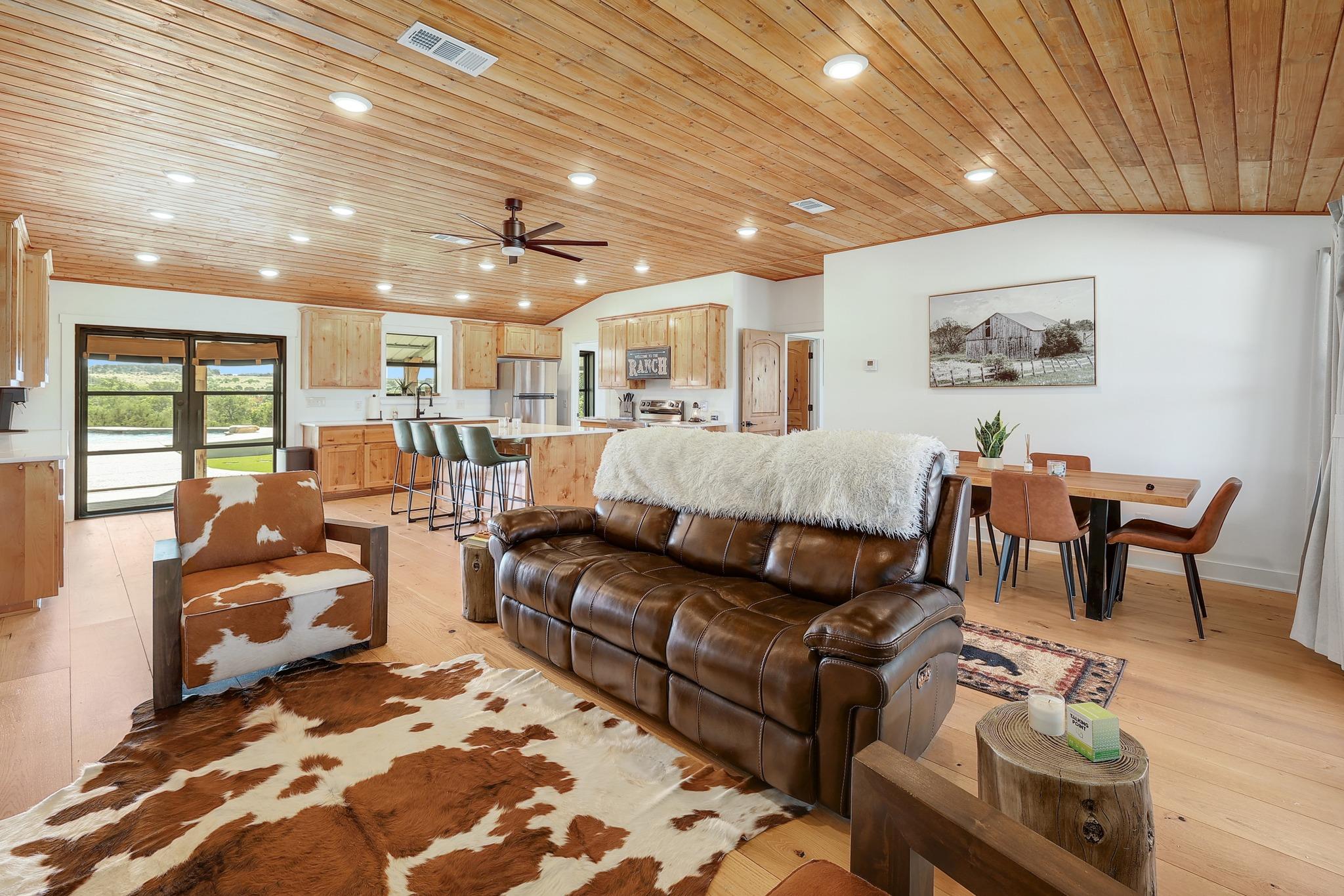 13770 Private Road 3642