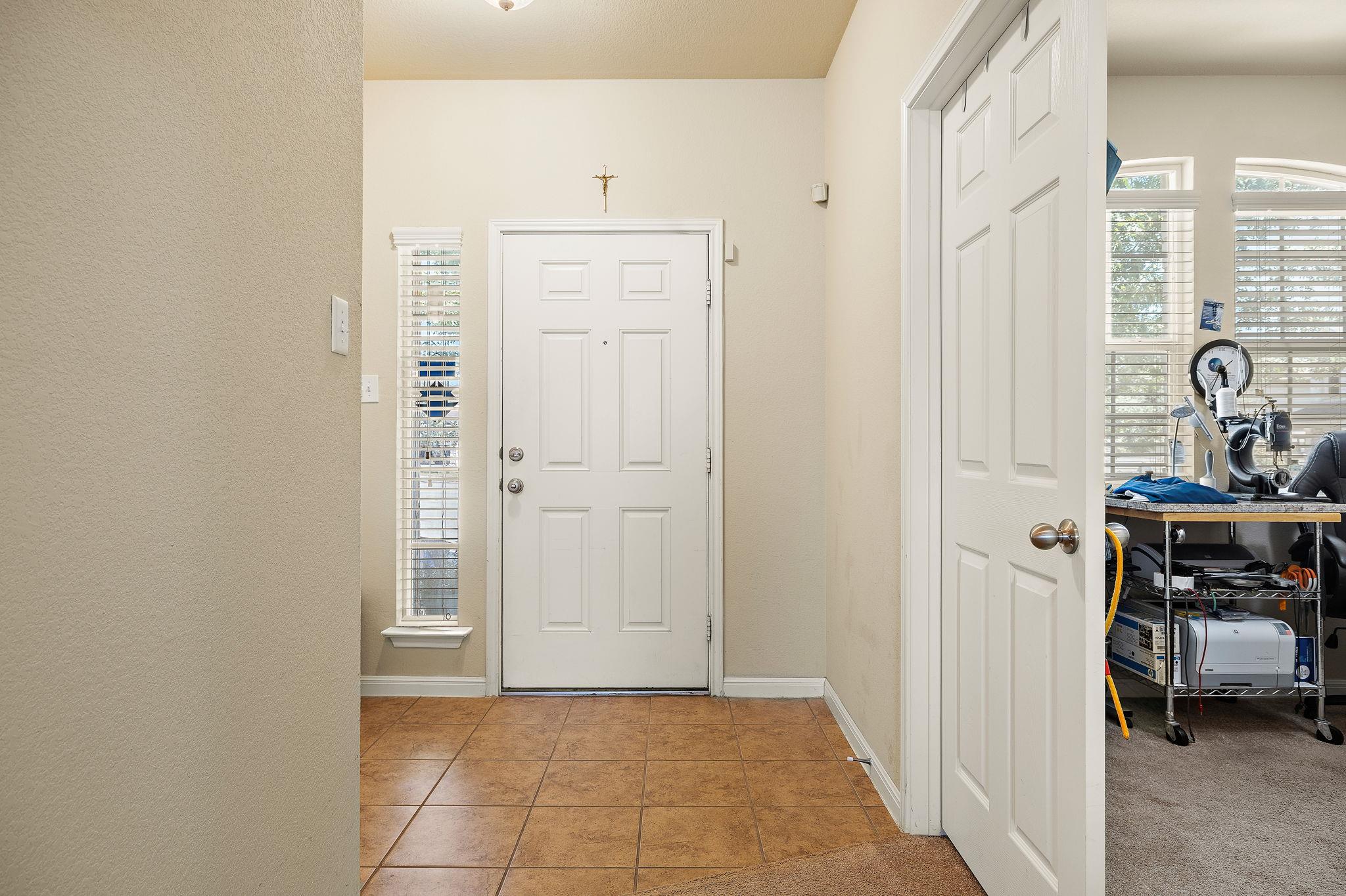 133 Lavaca LOOP