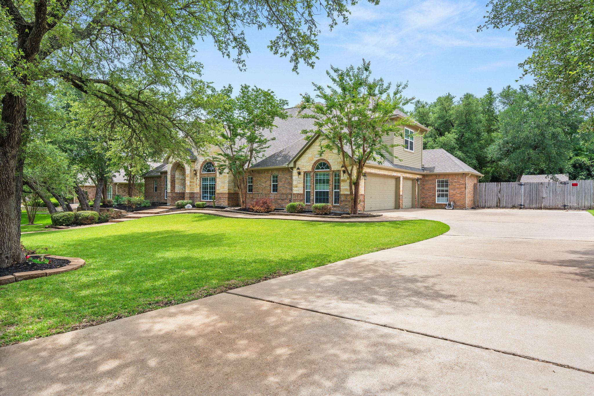 239 Eagle Landing DR