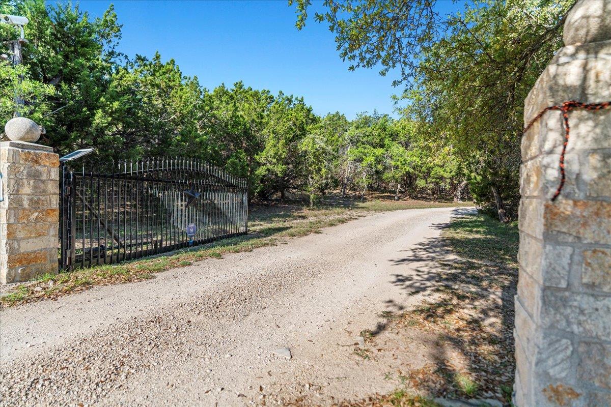 1601 S Rainbow Ranch RD