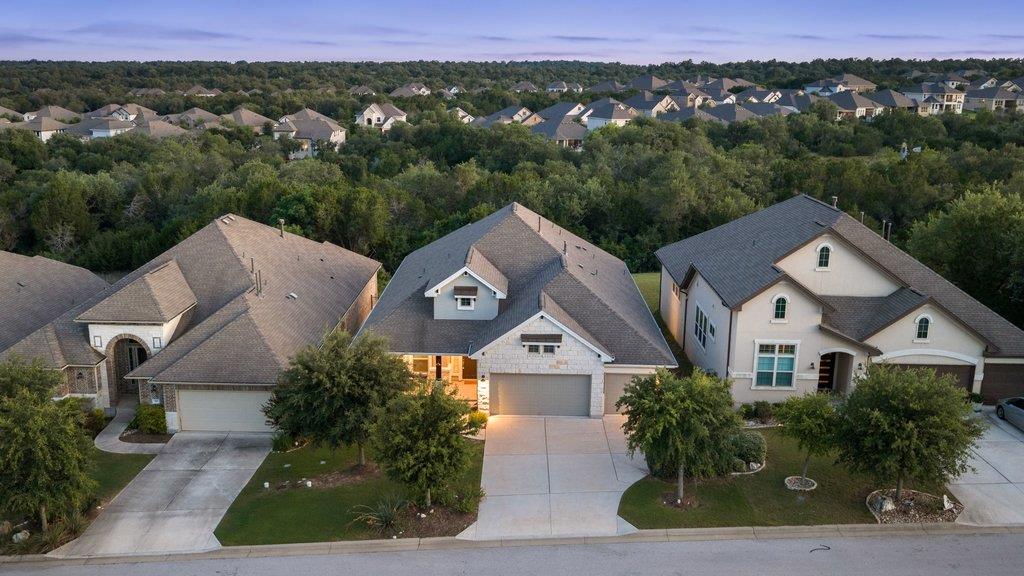 728 Jacksdaw DR