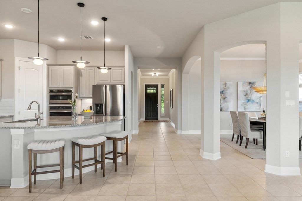728 Jacksdaw DR