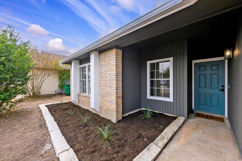 Tiny photo for 1211 York Castle DR, Pflugerville, TX 78660 (MLS # 1785026)