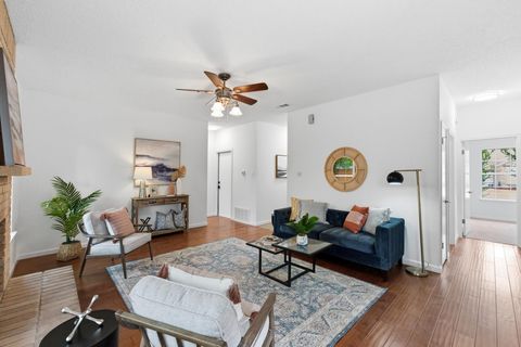 Tiny photo for 1211 York Castle DR, Pflugerville, TX 78660 (MLS # 1785026)