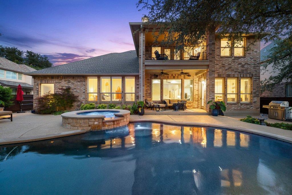 3807 Avery Woods LN