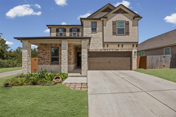 Photo 1 of 23 — 330 Linden ST, Bastrop, TX 78602