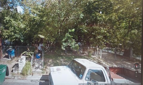 Photo of 2920 Prado ST, Austin, TX 78702 (MLS # 4010430)